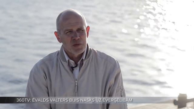 Kā Ēvalds Valters ar tramvaja palīdzību kiosku no vietas izstūma смотреть онлайн