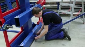 Консольный стеллаж с выкатными консолями.