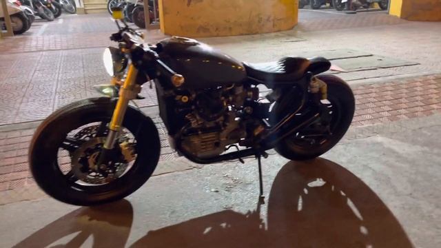 honda GL400 custom caferacer смотреть онлайн