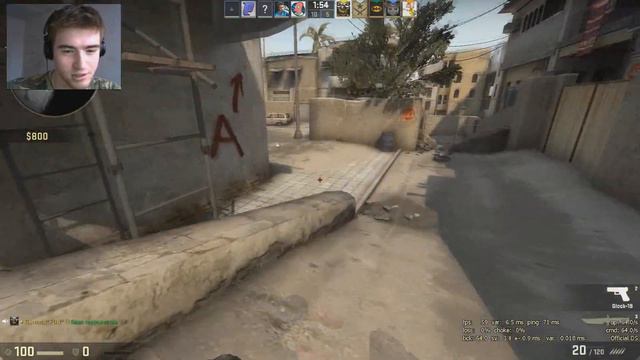 Играет Simple  Или как тащер.