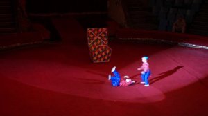 00049 Акробатический этюд "Двое из ларца"