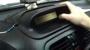 Как снять верхнюю часть панели Space star