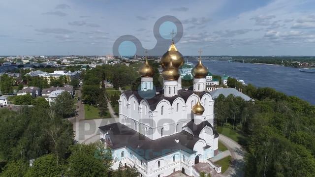 Ярославль. Стрелка и Успенский собор. Центр. Аэросъемка. смотреть онлайн