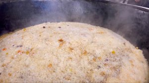 ЗНАМЕНИТЫЙ СВАДЕБНЫЙ ПЛОВ | Street food in Uzbekistan