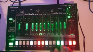 Happy 909 Day-Special Jam - 12 Minutes of TR-909 techno on a TR-8