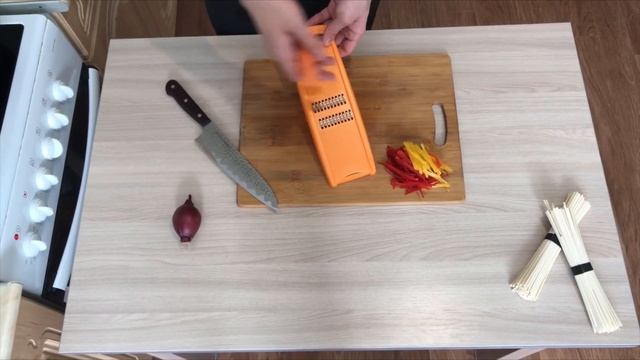 Удон с курицей и овощами в соусе Терияки. Готовим дома. смотреть онлайн