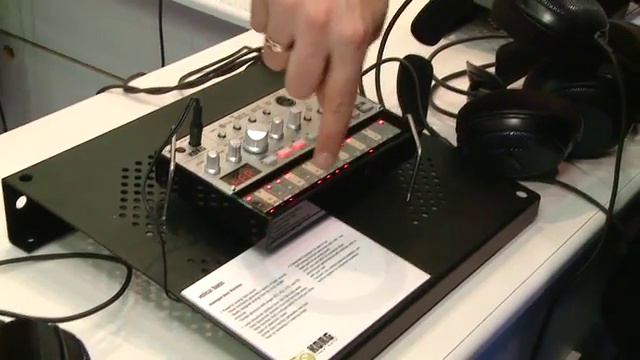 Musikmesse 2013 - Korg Volca Bass, Keys und Beats смотреть онлайн