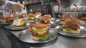 Готовим Классические БУРГЕРЫ