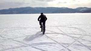 Fatbike на льду Байкала.mp4