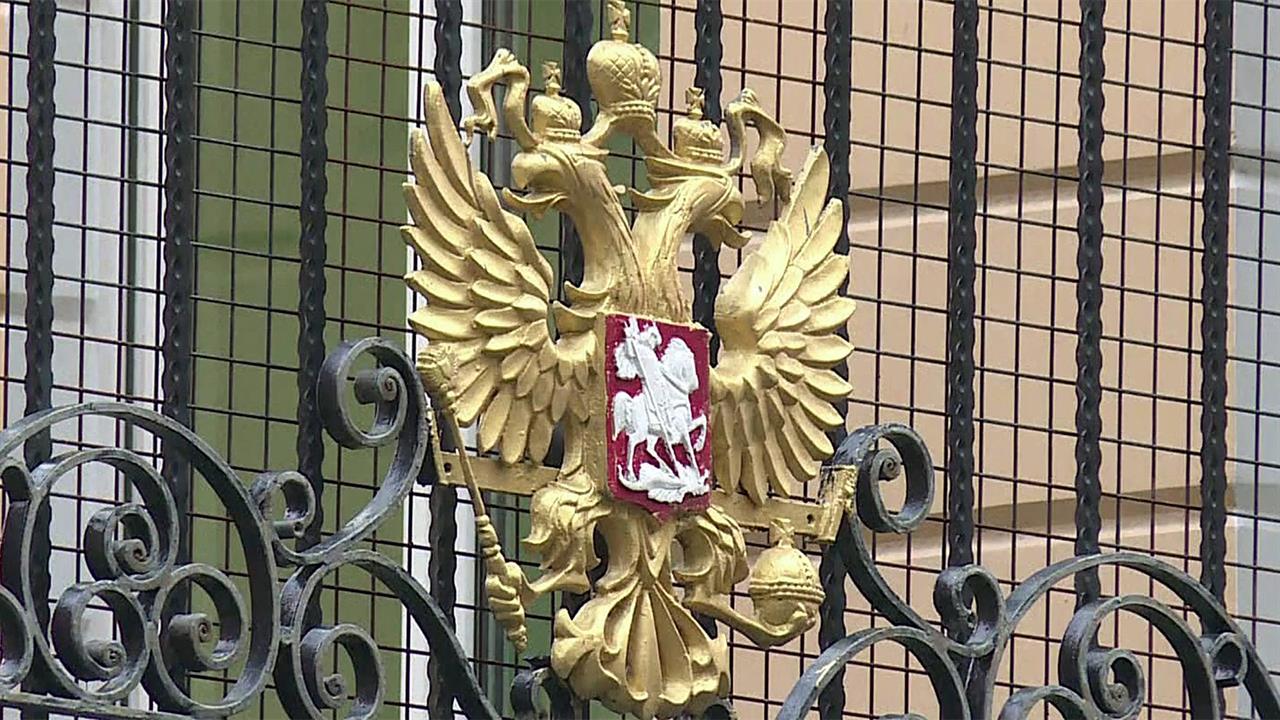 Из-за угроз российскому послу усилена охрана посольства РФ в Турции