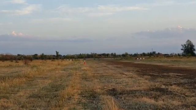 Полеты на самолёте Пчелка-2 на закате. Aircraft Pchelka-2 flight смотреть онлайн
