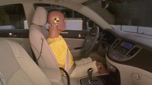 2009 Hyundai Genesis side IIHS crash test