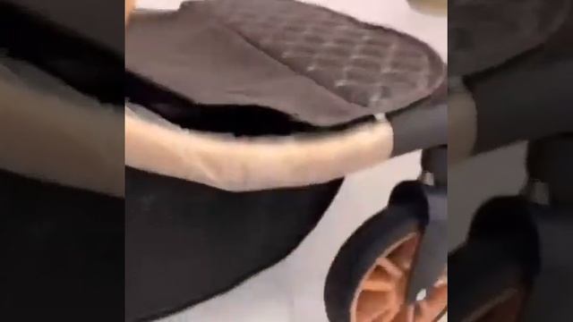 Коляска Люкс мом
