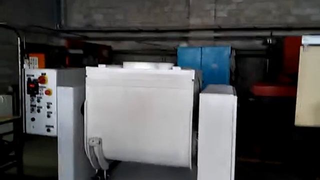 Работа двухскоростной тестомесильной машины для крутого теста И8-ТМ-300