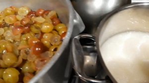 Виноградное варенье без косточек  Очень вкусное, ароматное.