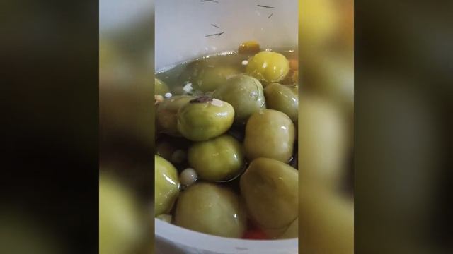 Маринад для мяса,салат из зелёных помидор с луком