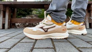 "БЕГ ПО ВОЗДУХУ" — Обзор MIZUNO Wave Rider Beta