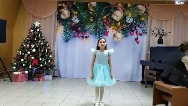 Петухова Анна 2 класс П. И. Чайковский, сл. В. Лунина "Итальянская песенка" преп. Чистякова С. И.