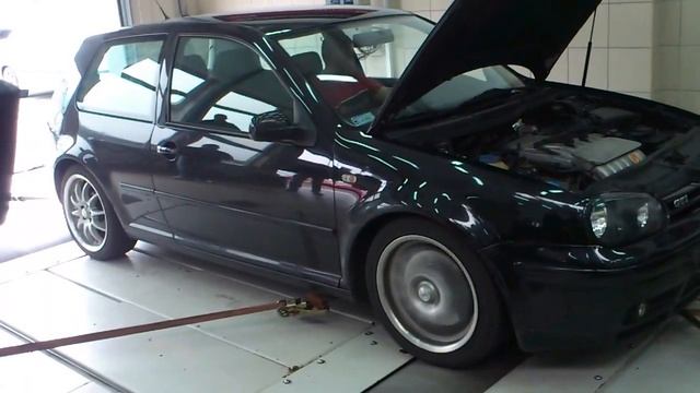 VW GOLF 4 GTI VR6 2.8 24v BDE FWD HAMOWNIA смотреть онлайн