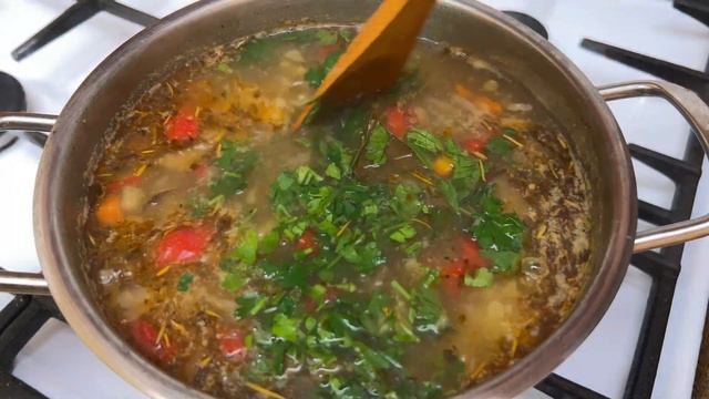 Aus irgendeinem Grund kennt nicht jeder dieses Suppen Rezept. смотреть онлайн