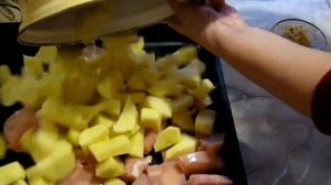 Грудка куриная запеченная с картофелем и майонезом в духовке