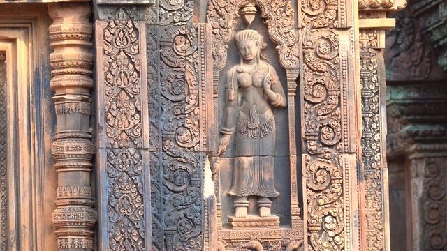 Temples of Siem Reap, Cambodia in 4K (Sony RX100 VII + Zhiyun M2 Crane and Sony a6500) смотреть онлайн