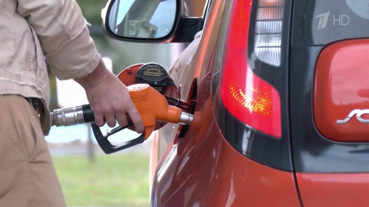 Федеральная антимонопольная служба потребовала снизить цены на АЗС