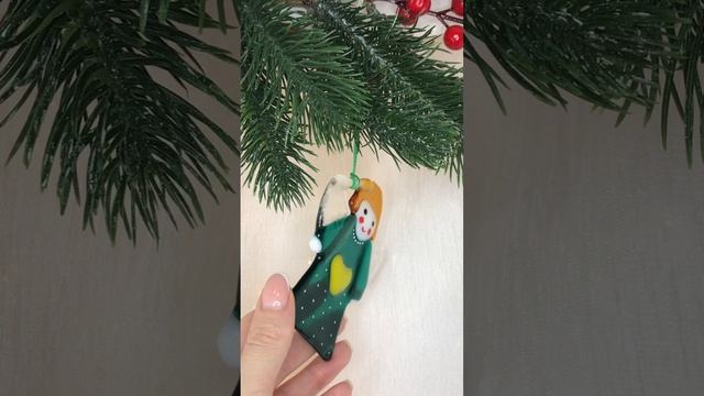 Арт. Е1.2  Новогодняя игрушка из фьюзинга «Ангелок» зелёный