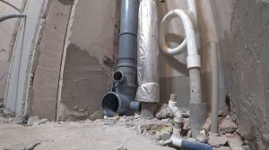 Как врезать тройник в пластиковый канализационный стояк? Врезка в пластиковый канализационный стояк