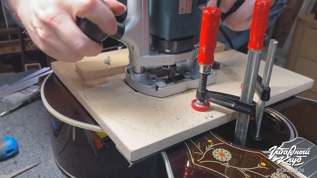 Гитара Для Левши Из Обычной. Гитарная Мастерская | Гитарный Клуб смотреть онлайн