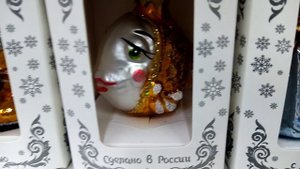 Обзор новогодних игрушек в магазине Леонардо.