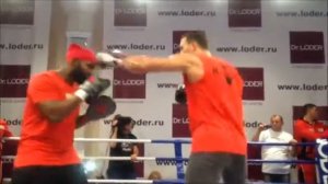 Открытая тренировка Владимира Кличко в клубе Dr. LODER