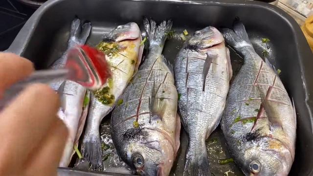 Запеченная дорадо со стейком из капусты. Вкусно и красиво как в ресторане!