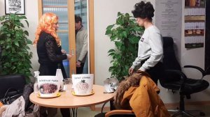 ИРОНИЯ ИЛИ С НЕЛЁГКИМ ПАРОМ
