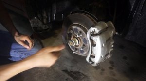 Щелчки при разгоне Nissan Leaf. Лечение.