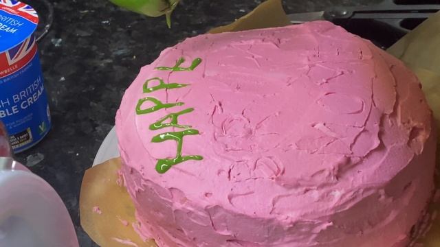 A day in the life (baked Harry Potter cake & scrapbooking) смотреть онлайн