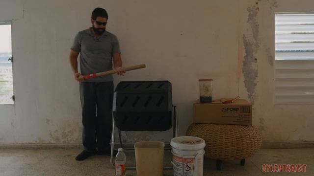 Food Forest Prep Making Compost At Home With Tumbling Composter PT2 смотреть онлайн