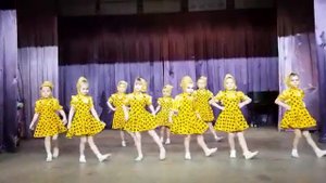 Танец «Матрёшки» исполняет 1 подготовительная группа, преподаватель Скокова О.В.
