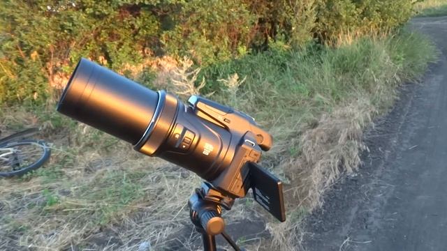 Луна и Солнце - одним фотоаппаратом снимаю другой, 50 крат и 125 крат, два ультразума 12 июля 2020 смотреть онлайн