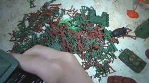 Игрушки AliExpress. Набор солдатиков "Military series" 238 штук.