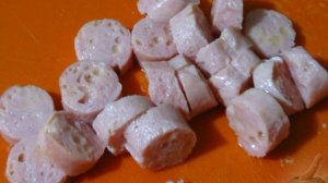 Сырный суп с курицей, сосисками и рисом