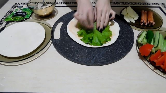 КОНВЕРТИКИ ИЗ ТОРТИЛЬИ С СОСИСКАМИ, БЫСТРО И ВКУСНО!!! смотреть онлайн