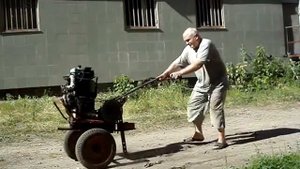 Работа мотоблока с двигателем УД1