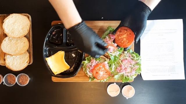 Готовлю Black Star Burger дома | Обзор Блэк Стар бургер | Доставка от Тимати | Классический бургер смотреть онлайн