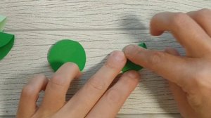 Поделка на Новый год ?. Аппликация. Ёлка из бумаги. Занятия с детьми