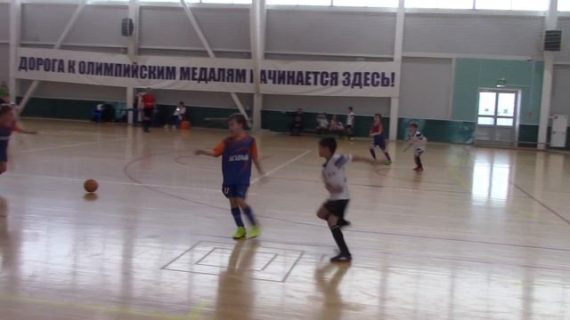 ФОК Чемпион - Звездный (Арзамас) (2 тайм) смотреть онлайн