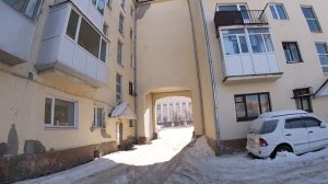 Прогулки по Магадану с Анжелиной. Дом Карла Маркса 50. Дворы Магадана. Современный Магадан.