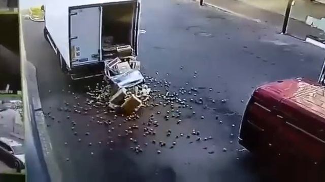 Задавило грузом! смотреть онлайн