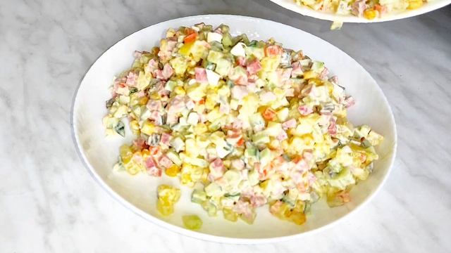 УКРАСЬТЕ ПРАЗДНИЧНЫЕ СТОЛЬ ЭТИМ ВКУСНЫМ САЛАТОМ ОЛИВЬЕ !!! смотреть онлайн