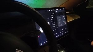Как добавить новый ключ карту на #Tesla Model 3